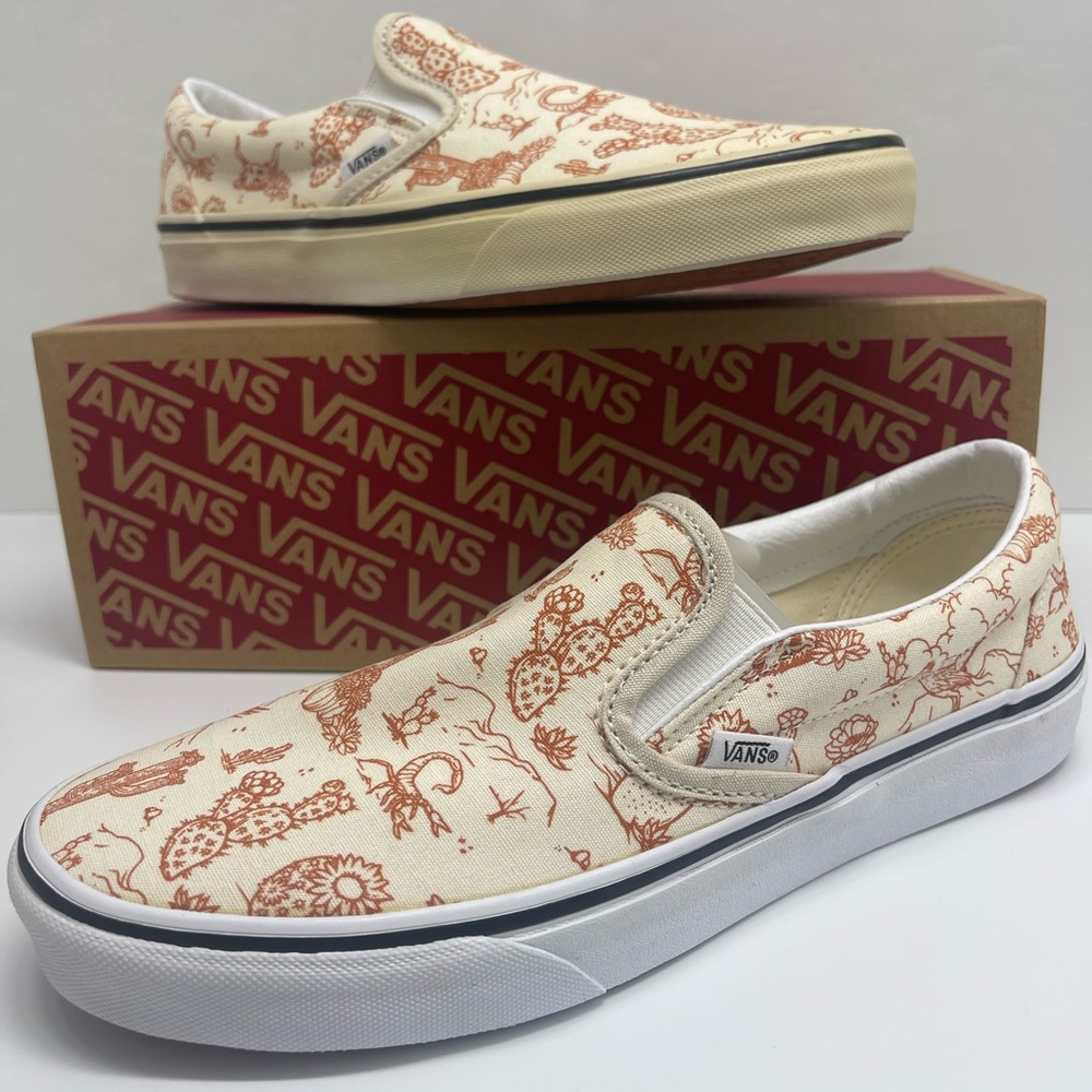 Vans Men’s Classic Slip-On
Desert Vibes Turtle dove/True W Sneakers 
VN0A5JLX8NL